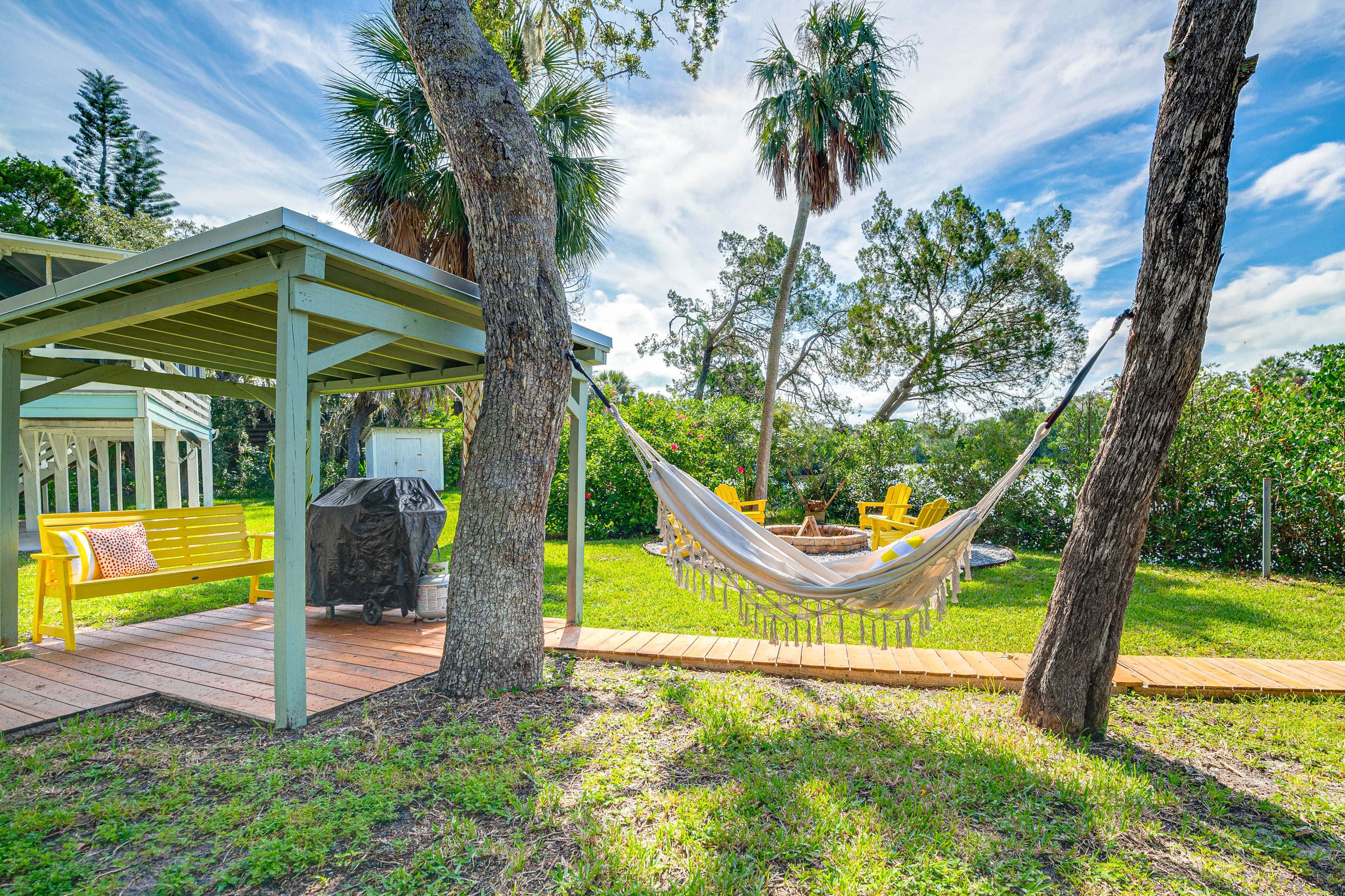 Dock, Hot Tub & Games: Crystal River Family Gem