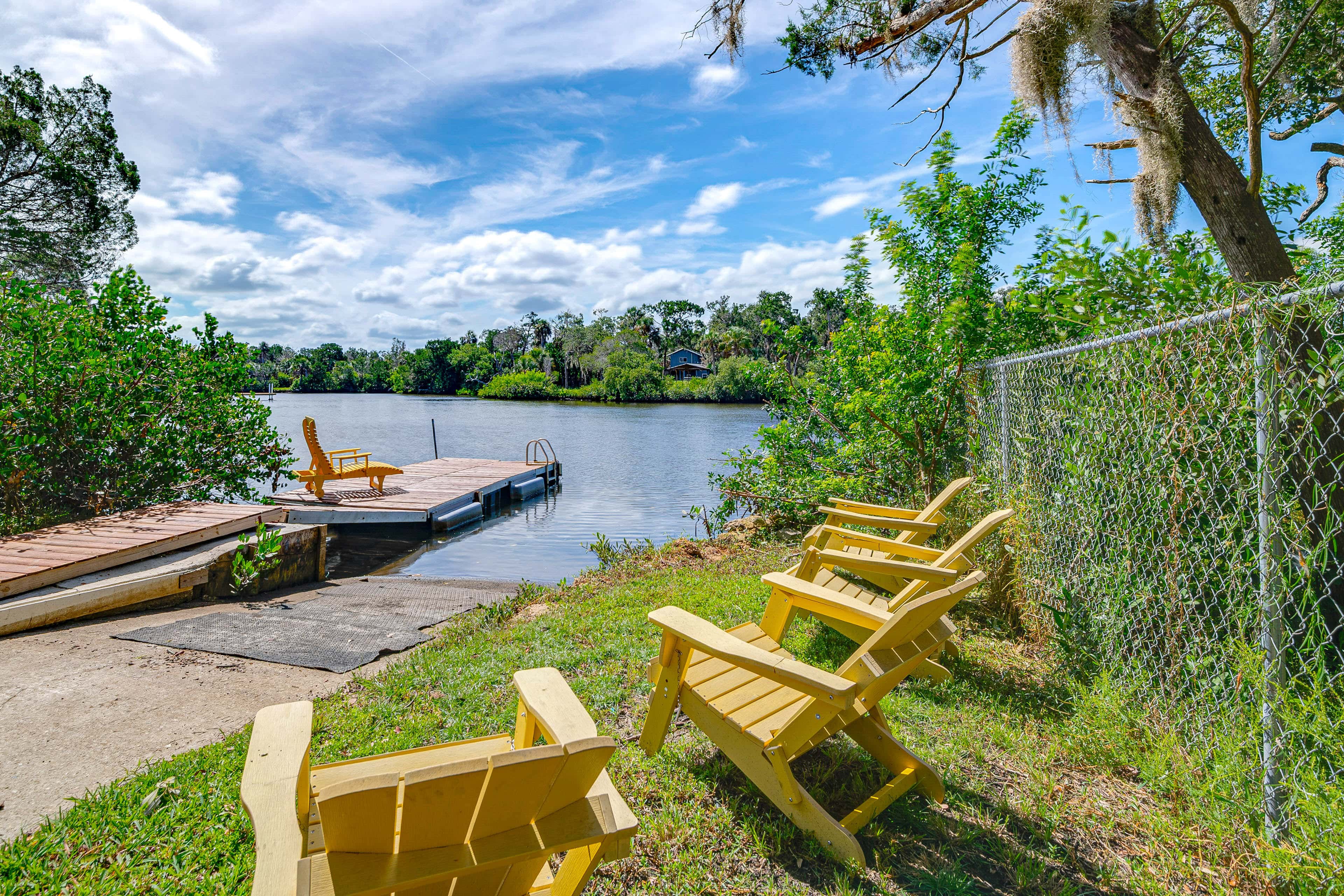 Dock, Hot Tub & Games: Crystal River Family Gem