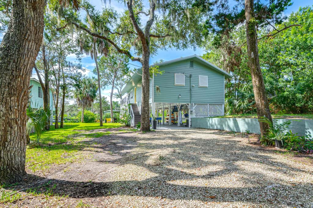 Dock, Hot Tub & Games: Crystal River Family Gem