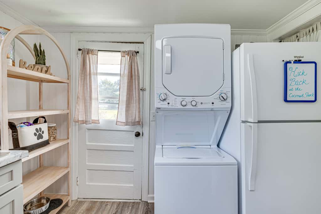 7 Mi to Beach & Ocean! Morehead City Home
