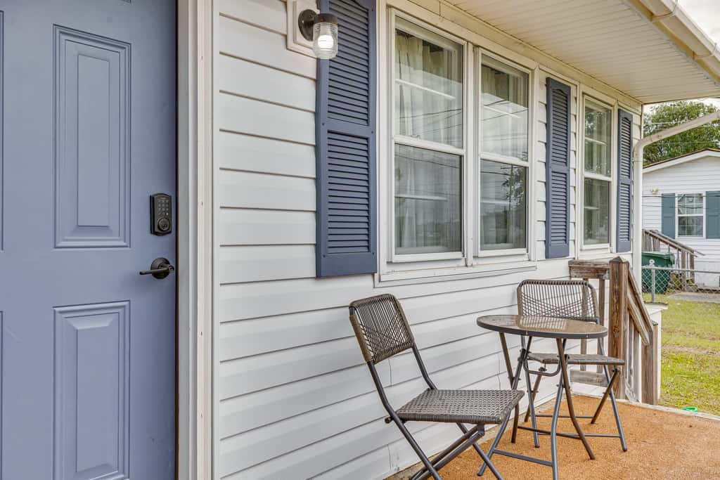 7 Mi to Beach & Ocean! Morehead City Home