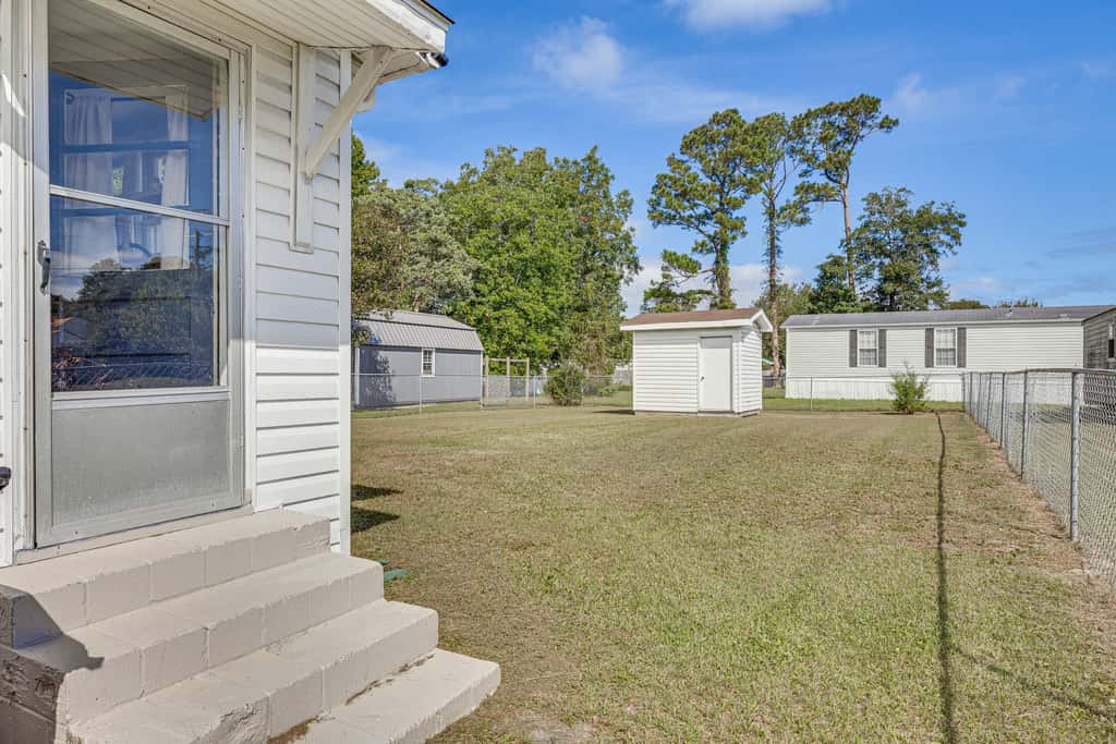 7 Mi to Beach & Ocean! Morehead City Home
