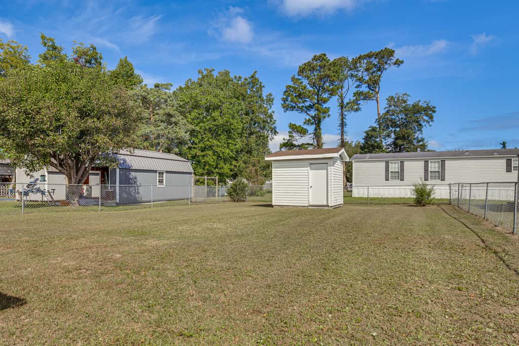 7 Mi to Beach & Ocean! Morehead City Home