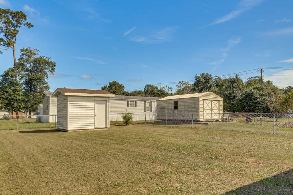 7 Mi to Beach & Ocean! Morehead City Home