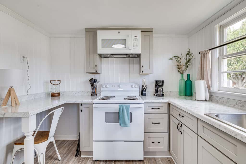 7 Mi to Beach & Ocean! Morehead City Home
