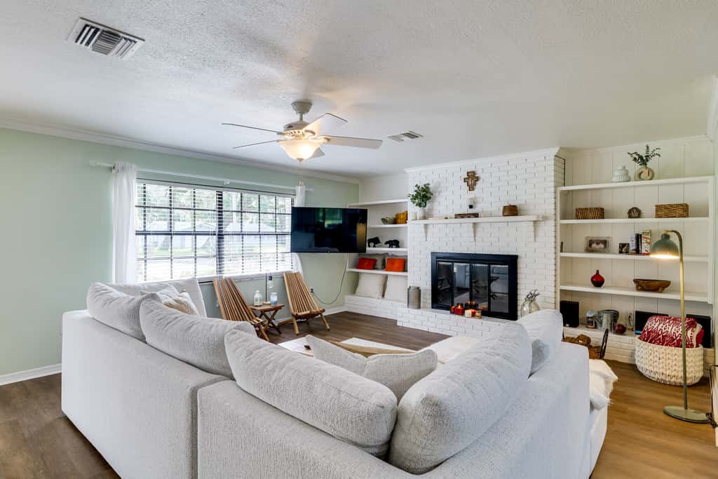 Bring Your Boat! Canal-Front Tavares Home w/ Dock