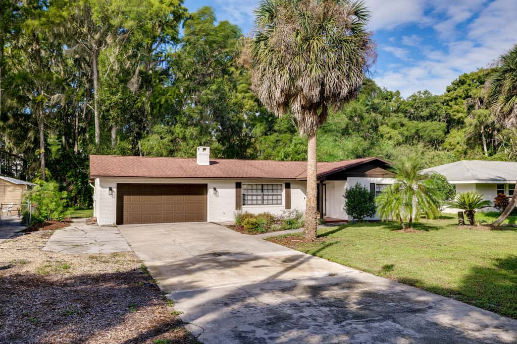 Bring Your Boat! Canal-Front Tavares Home w/ Dock