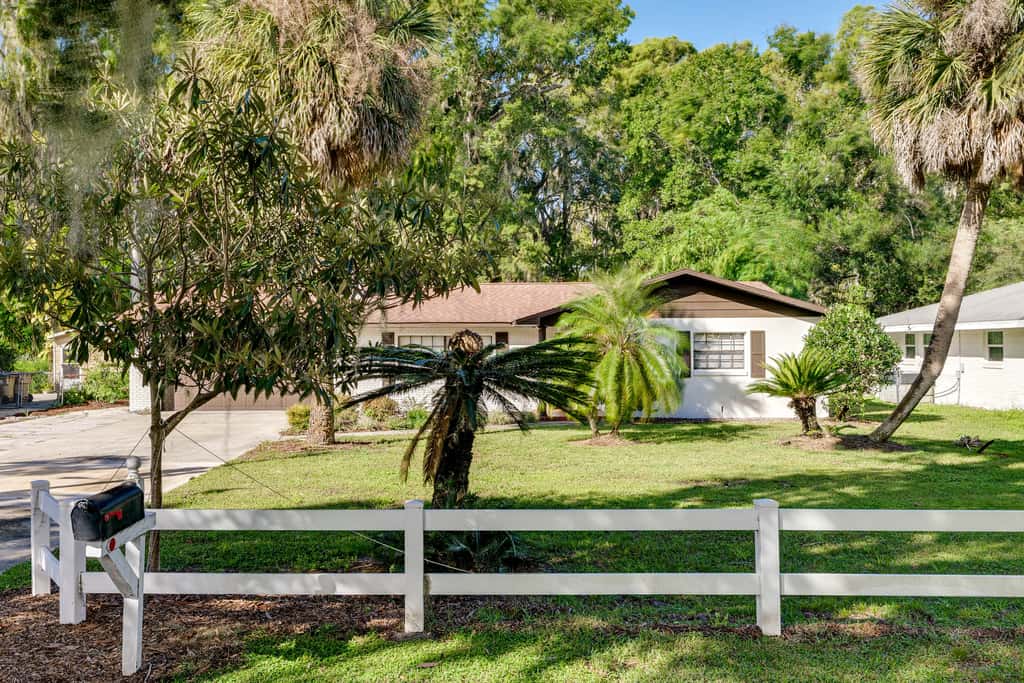 Bring Your Boat! Canal-Front Tavares Home w/ Dock