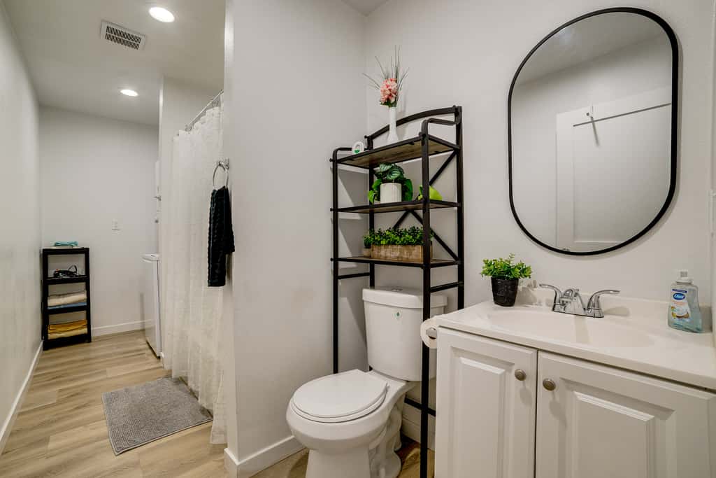 4 Mi to RUHS! Pet-Friendly Apt w/ Grill