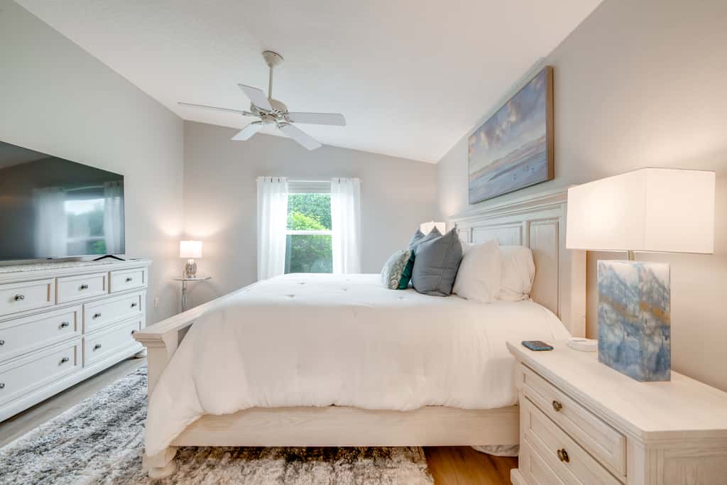 1 Mi to Golf: Home w/ Chic Patio in The Villages