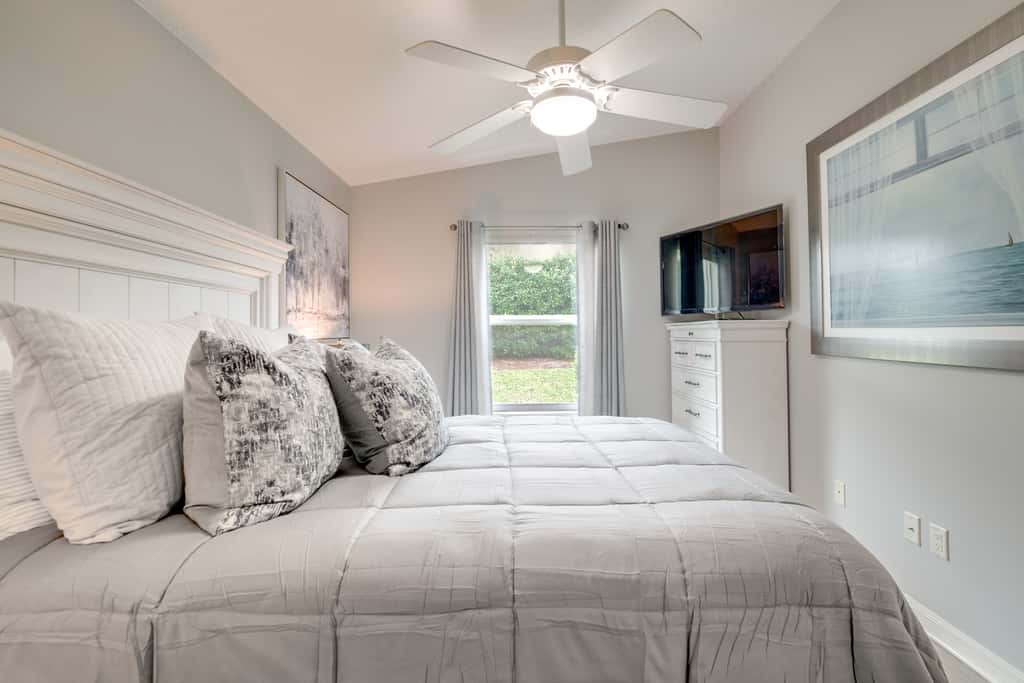 1 Mi to Golf: Home w/ Chic Patio in The Villages