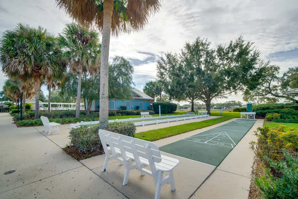 1 Mi to Golf: Home w/ Chic Patio in The Villages