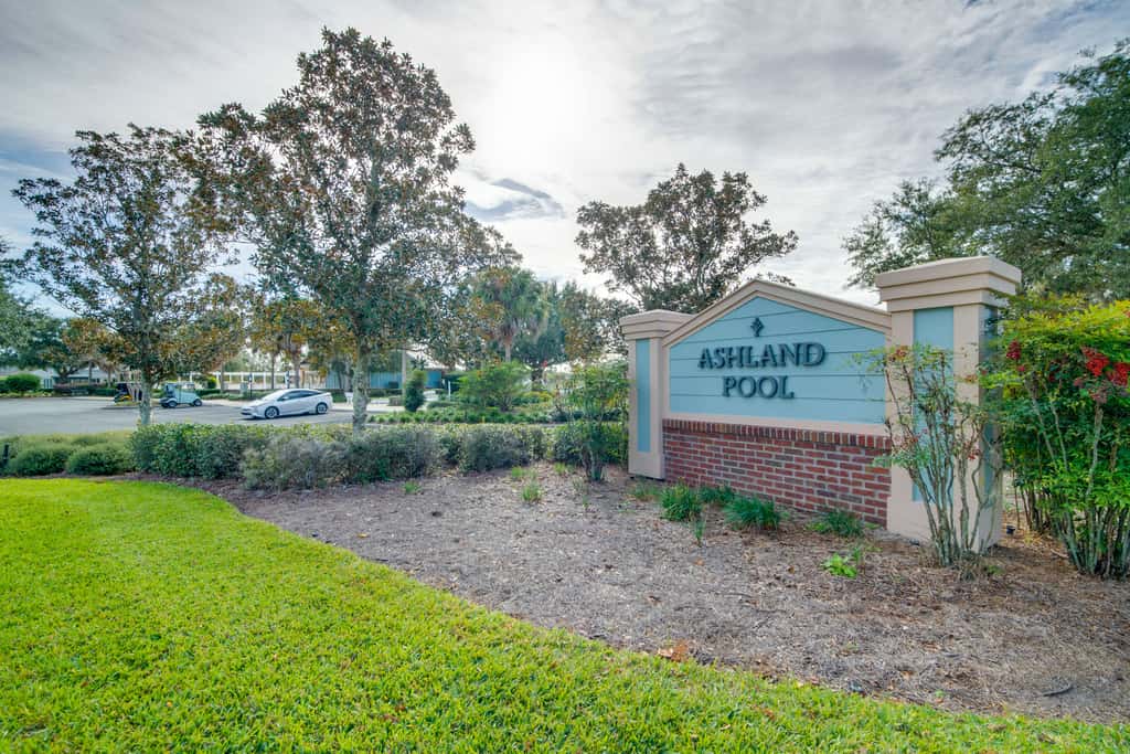 1 Mi to Golf: Home w/ Chic Patio in The Villages
