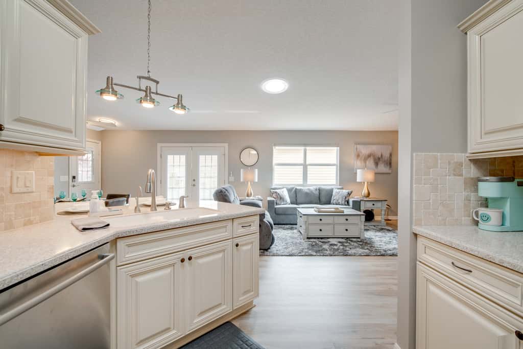 1 Mi to Golf: Home w/ Chic Patio in The Villages