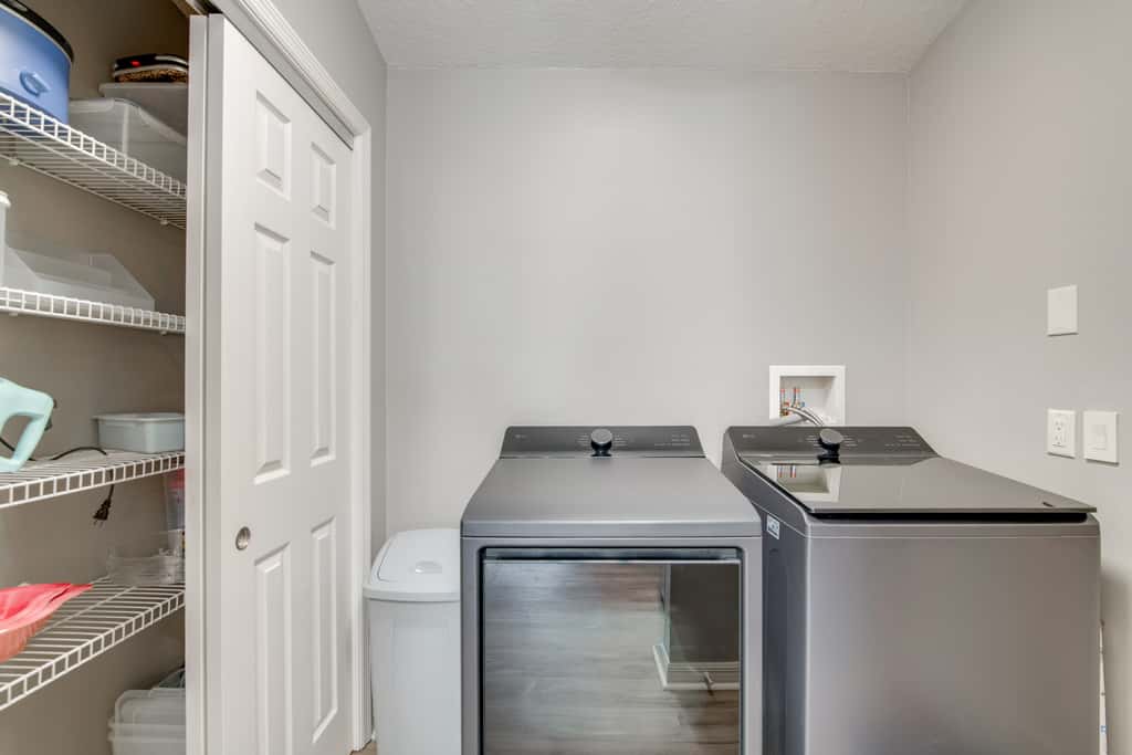 1 Mi to Golf: Home w/ Chic Patio in The Villages