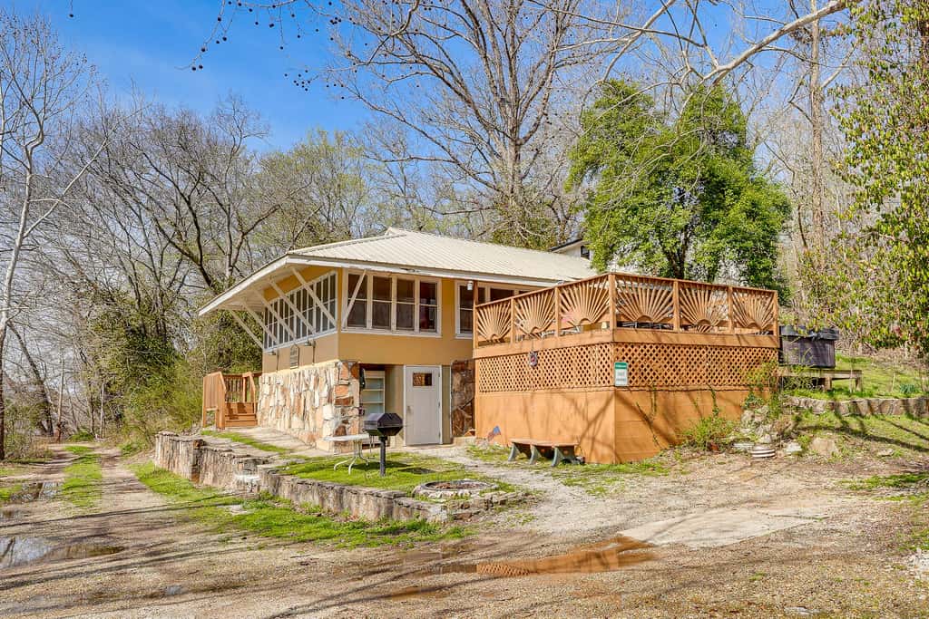 Fish Off Boat Dock! 1950s Rockaway Beach Cottage