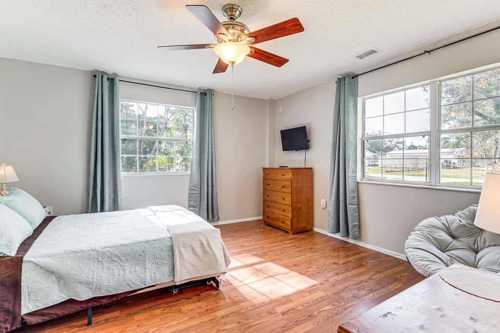 5 Mi to Silver Springs State Pk: Gem w/ Game Room!