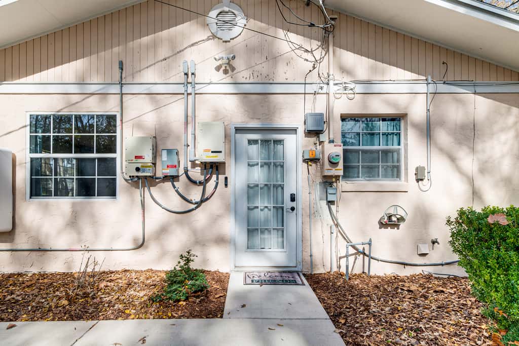 5 Mi to Silver Springs State Pk: Gem w/ Game Room!