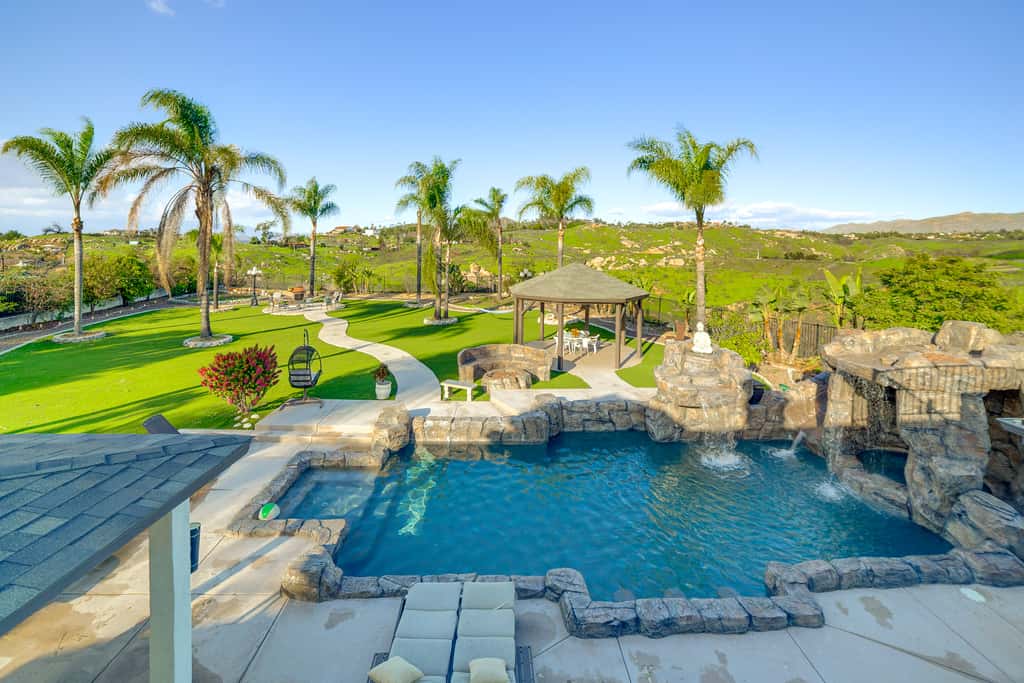 Expansive Riverside Mansion! Luxe, Family Friendly