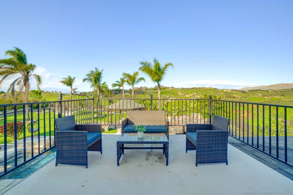 Expansive Riverside Mansion! Luxe, Family Friendly