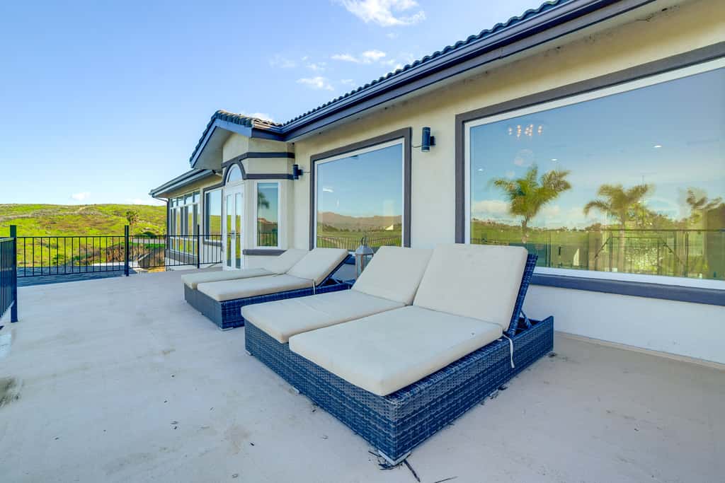 Expansive Riverside Mansion! Luxe, Family Friendly