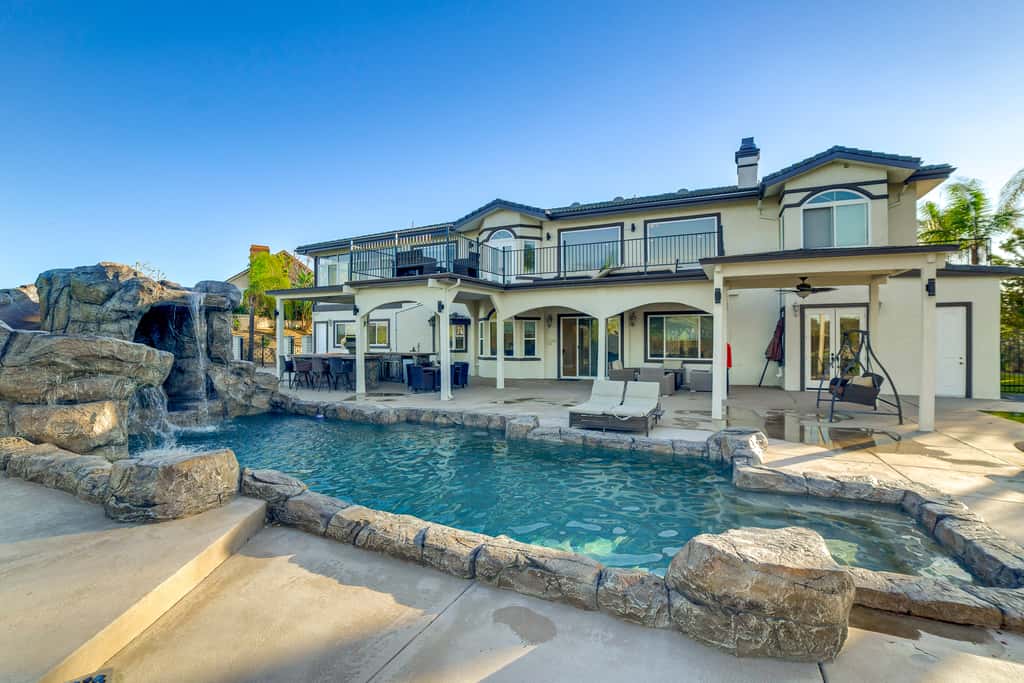 Expansive Riverside Mansion! Luxe, Family Friendly