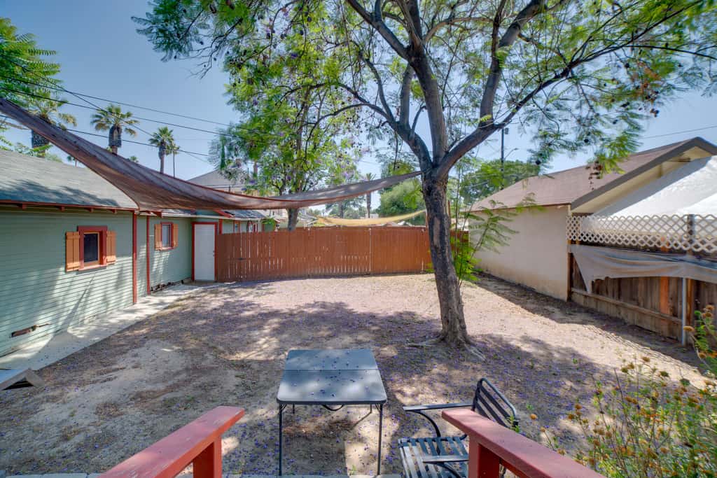 Home 1/2 Mi to Dtwn Riverside: Families Welcome!