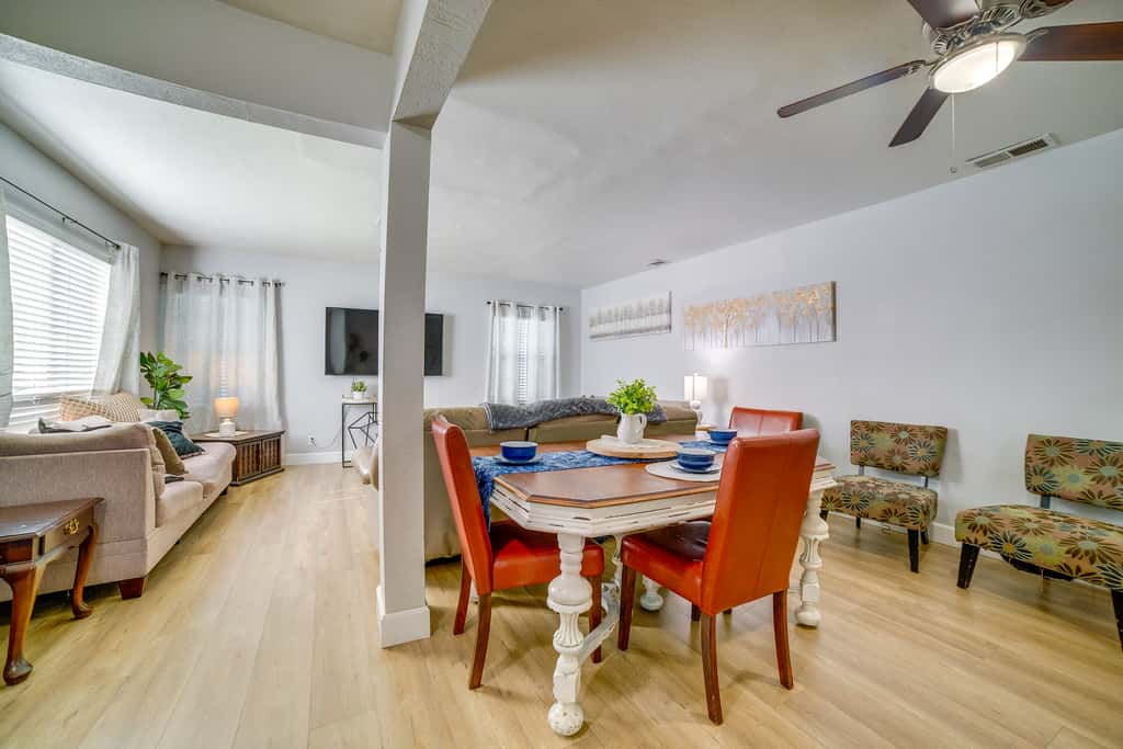 Family-Friendly Home 2 Mi to Dtwn Riverside