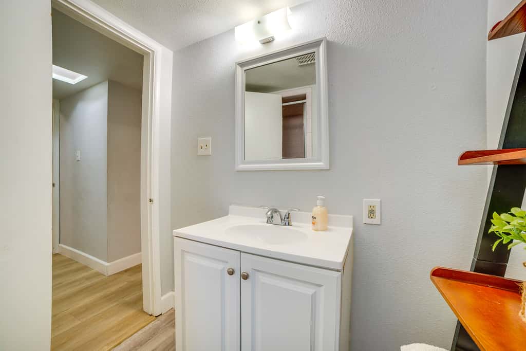 Family-Friendly Home 2 Mi to Dtwn Riverside
