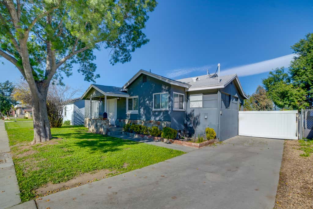 Family-Friendly Home 2 Mi to Dtwn Riverside