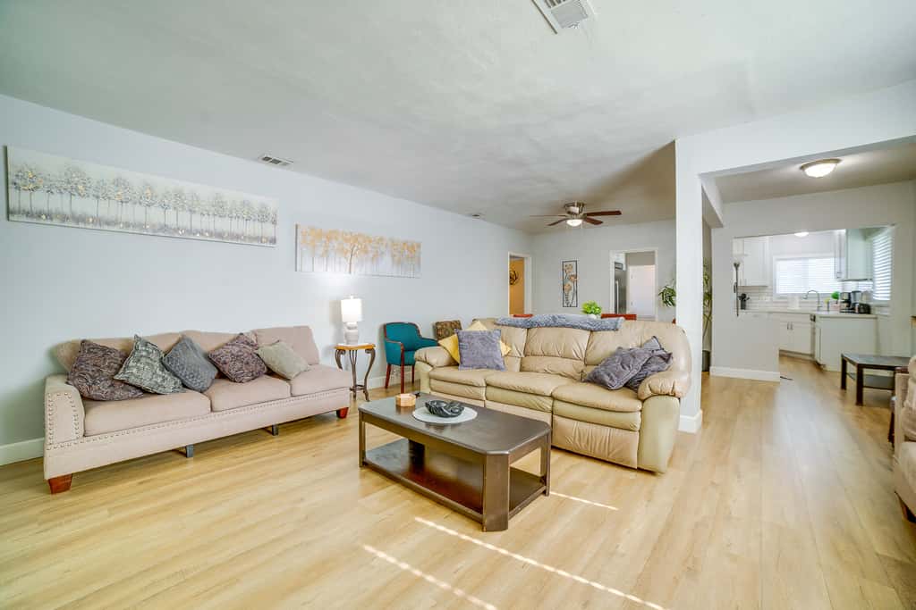 Family-Friendly Home 2 Mi to Dtwn Riverside