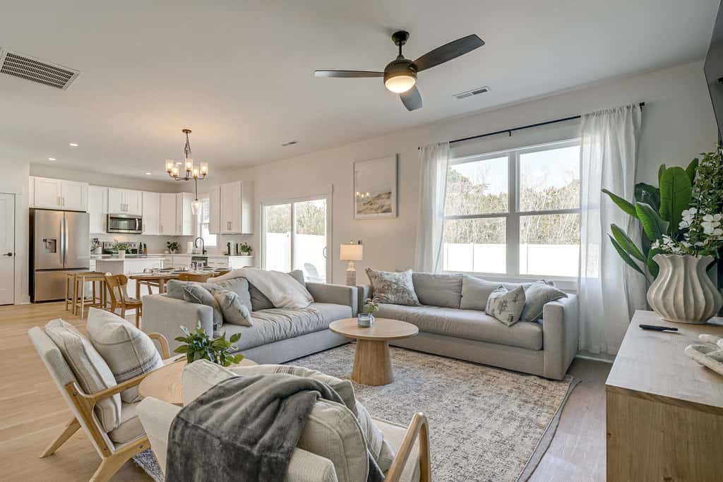 4 Mi to Surf City Beaches! Family Coastal Retreat