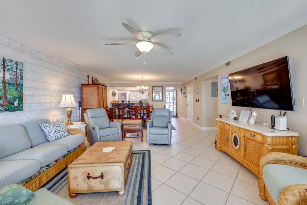Boat, Fish & Swim: Condo on St Johns River!