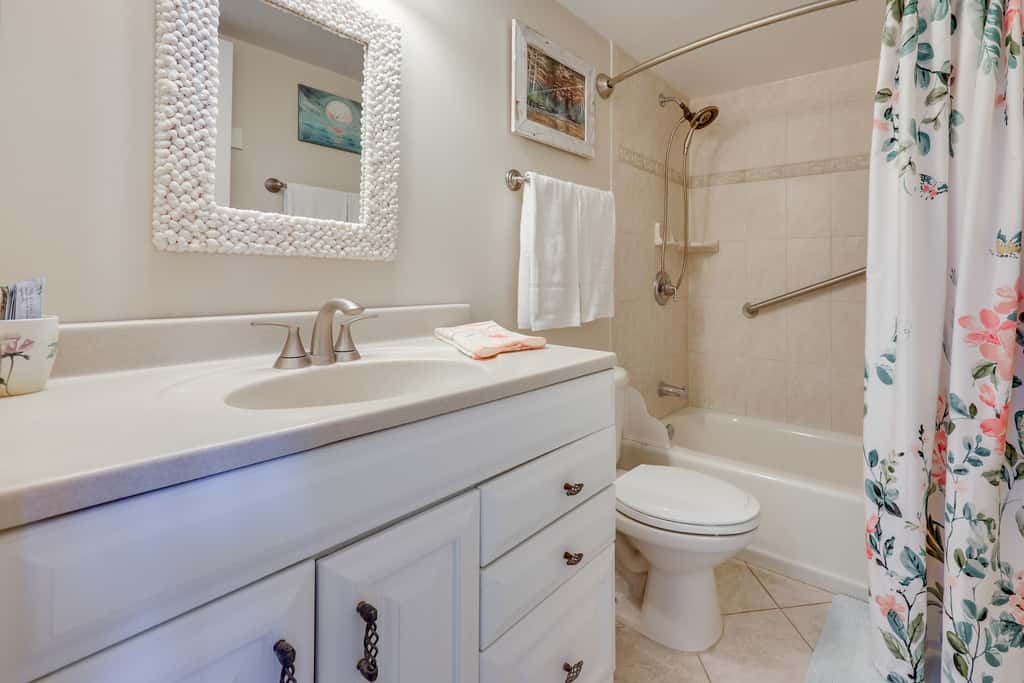 Boat, Fish & Swim: Condo on St Johns River!