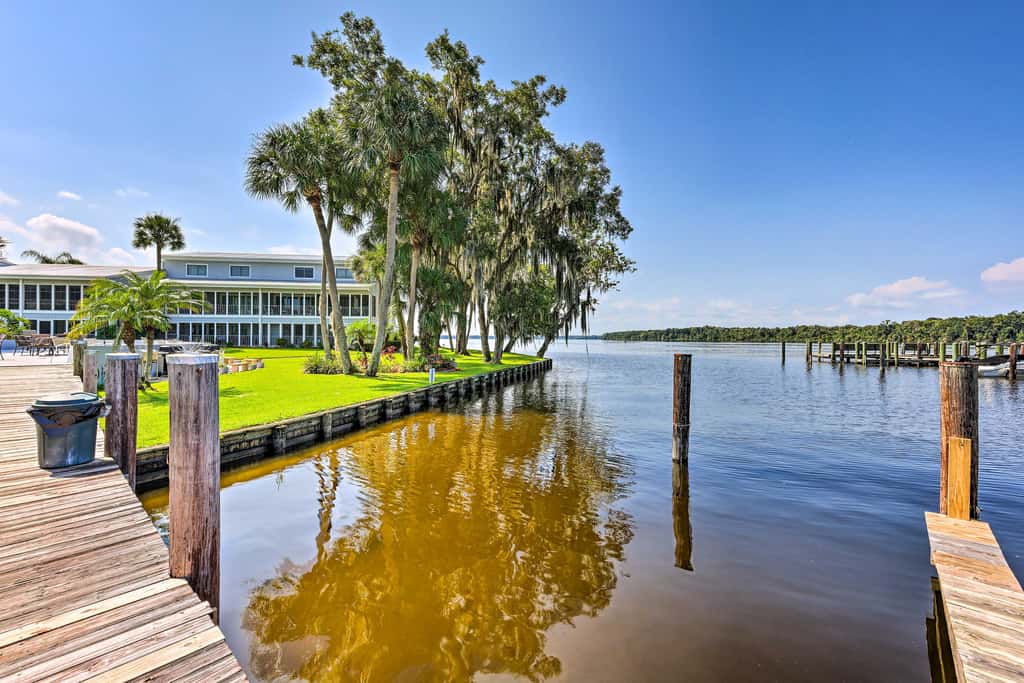 Boat, Fish & Swim: Condo on St Johns River!