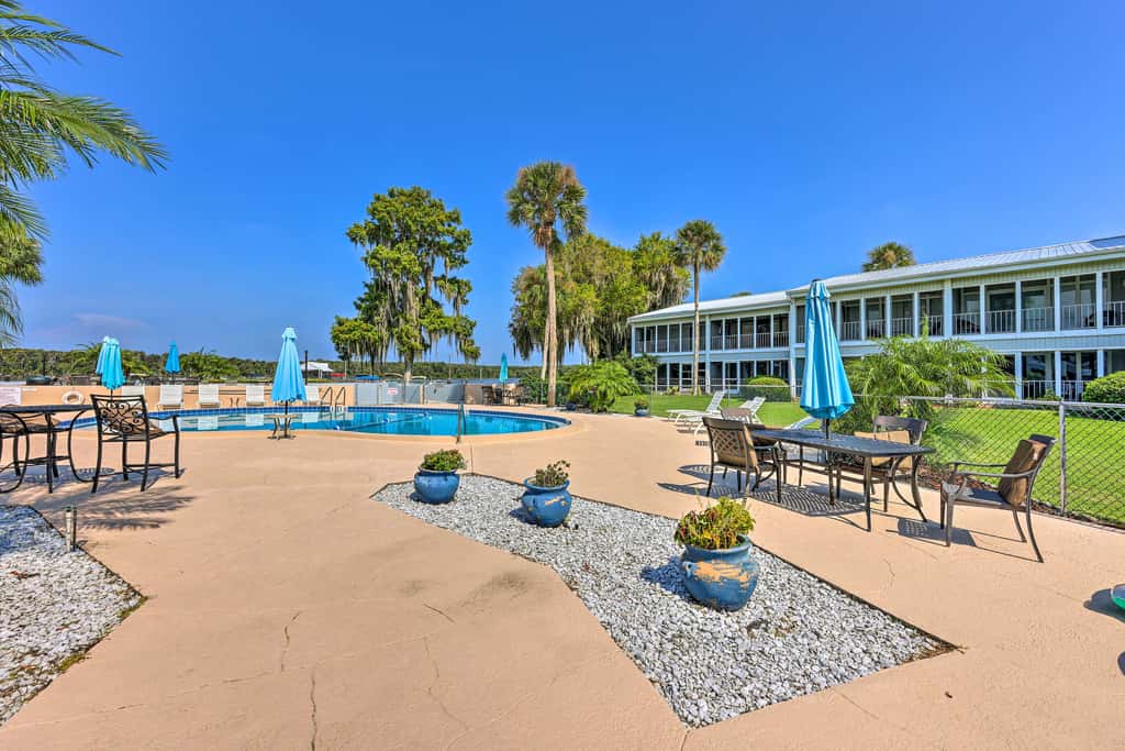 Boat, Fish & Swim: Condo on St Johns River!