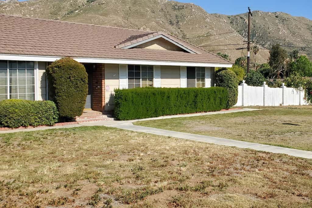 < 1 Mi to UC Riverside! Extended Base for Families