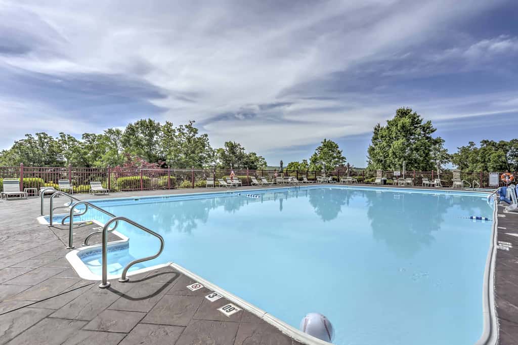 2 Units at Holiday Hills Resort w/ Pools & Hot Tub