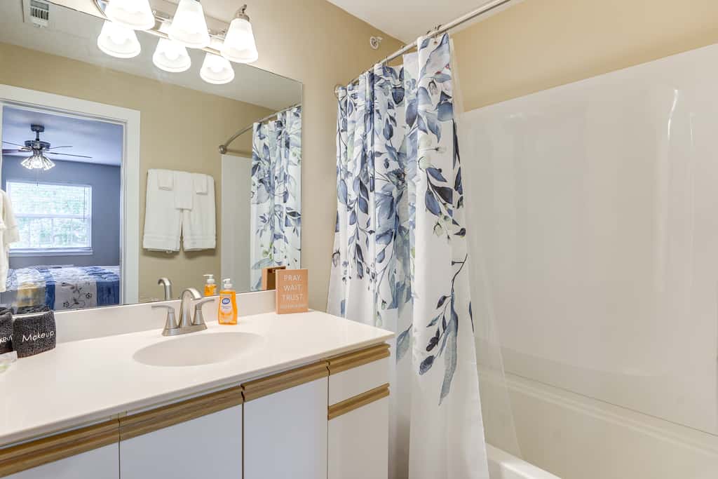 2 Units at Holiday Hills Resort w/ Pools & Hot Tub