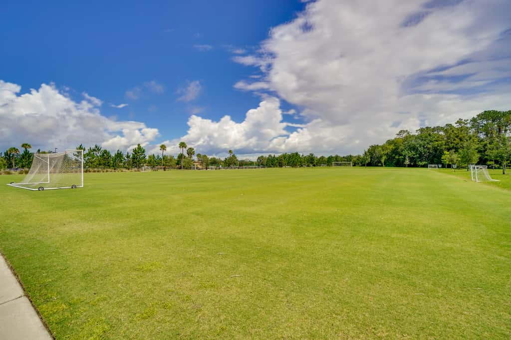 Easy Pool Access & Private Patio! DeLuna Villa