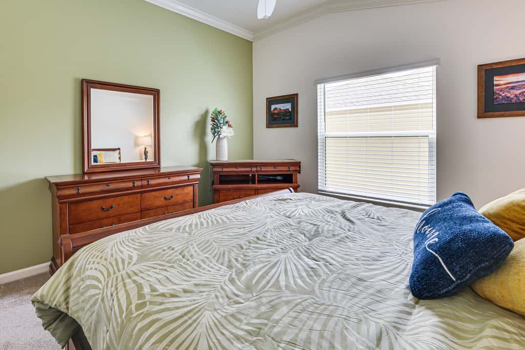 Easy Pool Access & Private Patio! DeLuna Villa