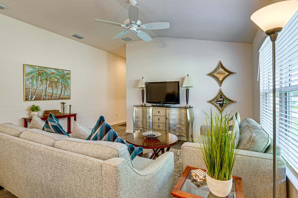 Community Pools, Golf & More! Home in The Villages