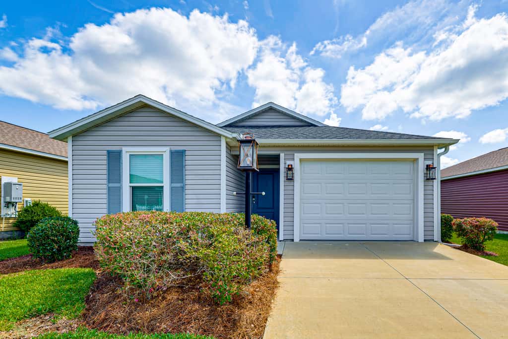 Community Pools, Golf & More! Home in The Villages