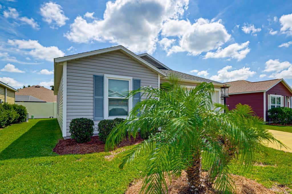 Community Pools, Golf & More! Home in The Villages