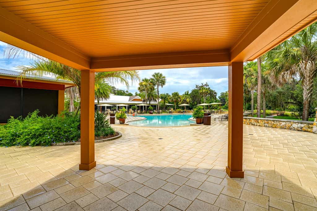 Community Pools, Golf & More! Home in The Villages