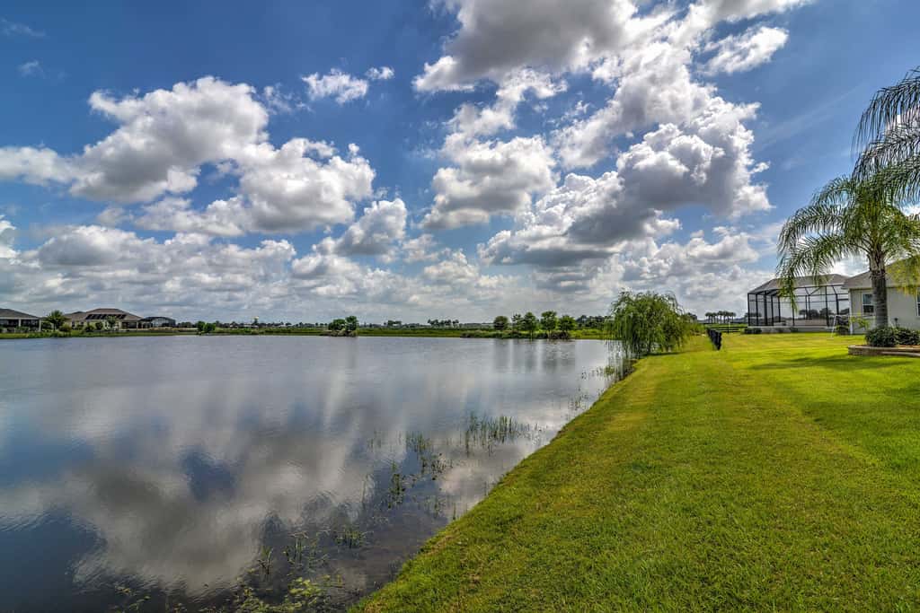 Community Pools, Golf & More! Home in The Villages