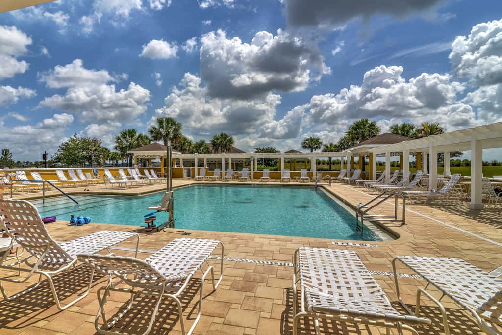 Community Pools, Golf & More! Home in The Villages