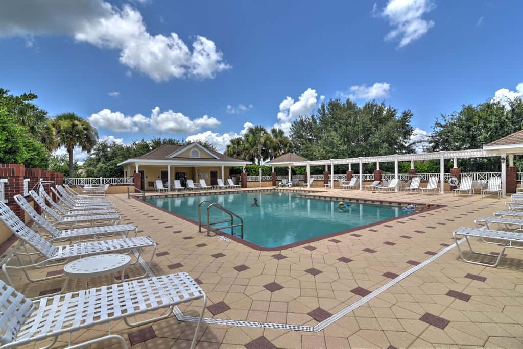 Community Pools, Golf & More! Home in The Villages
