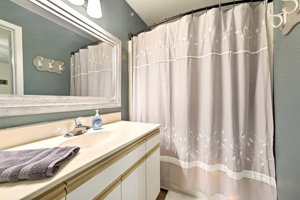 Near Branson Landing / Sister Condo Very Close By!