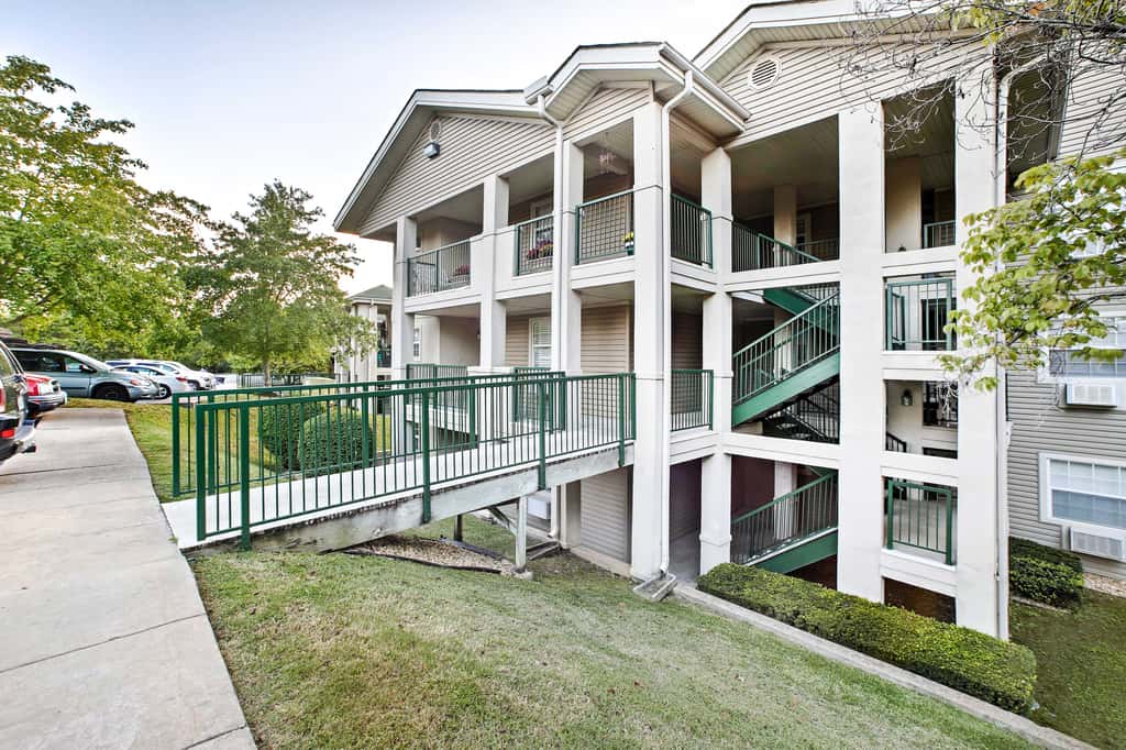 Near Branson Landing / Sister Condo Very Close By!